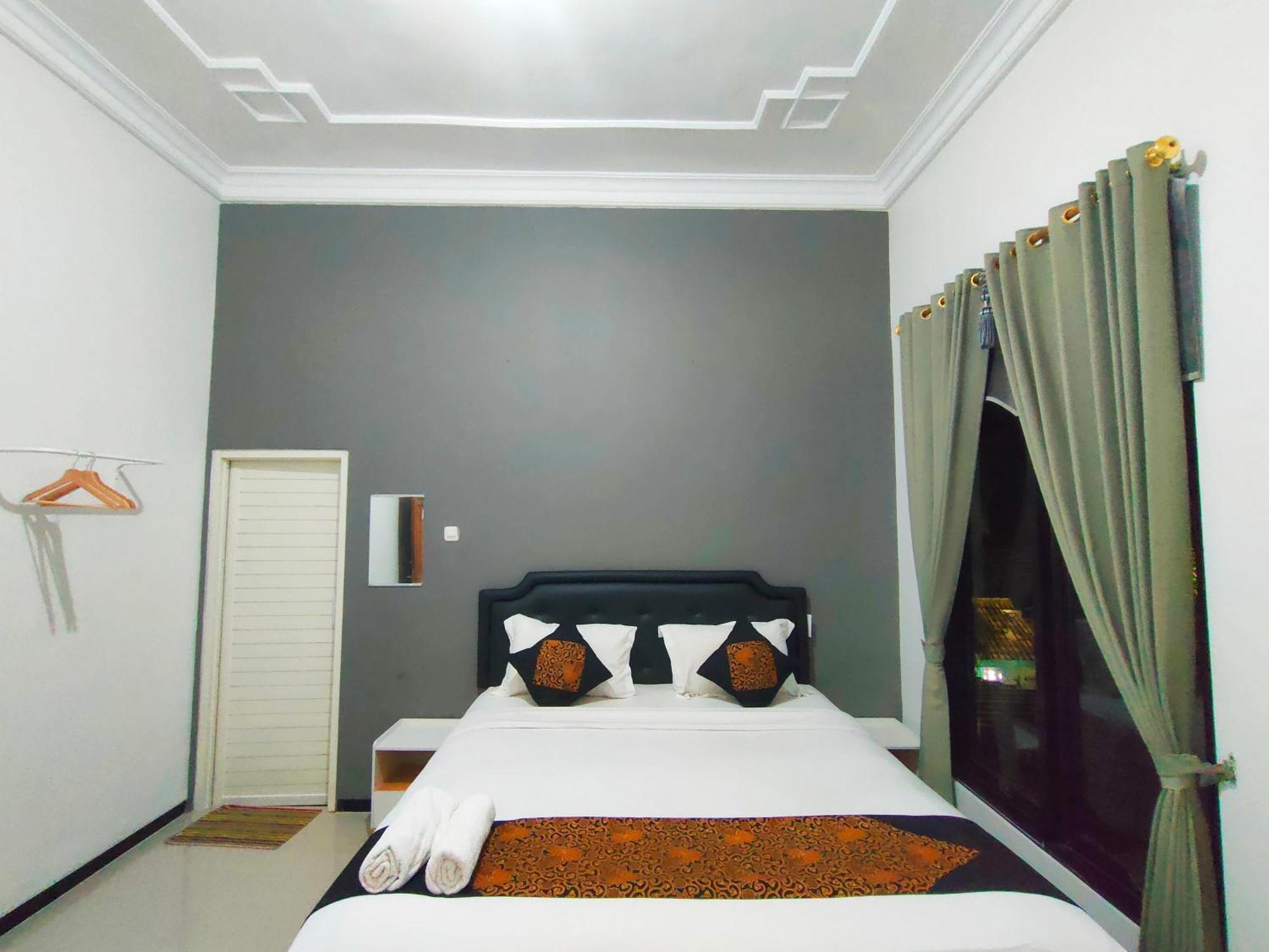 Tjahaja Baroe Syariah Mitra Reddoorz At Dukuh Kupang Hotel Surabaya Kültér fotó